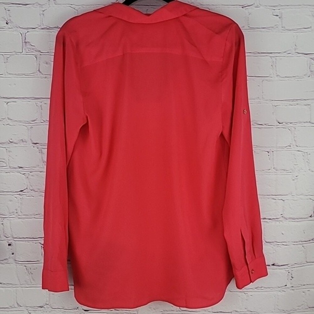 Calvin Klein Coral Long Sleeve V-neck Top. Size Medium - Picture 2 of 10